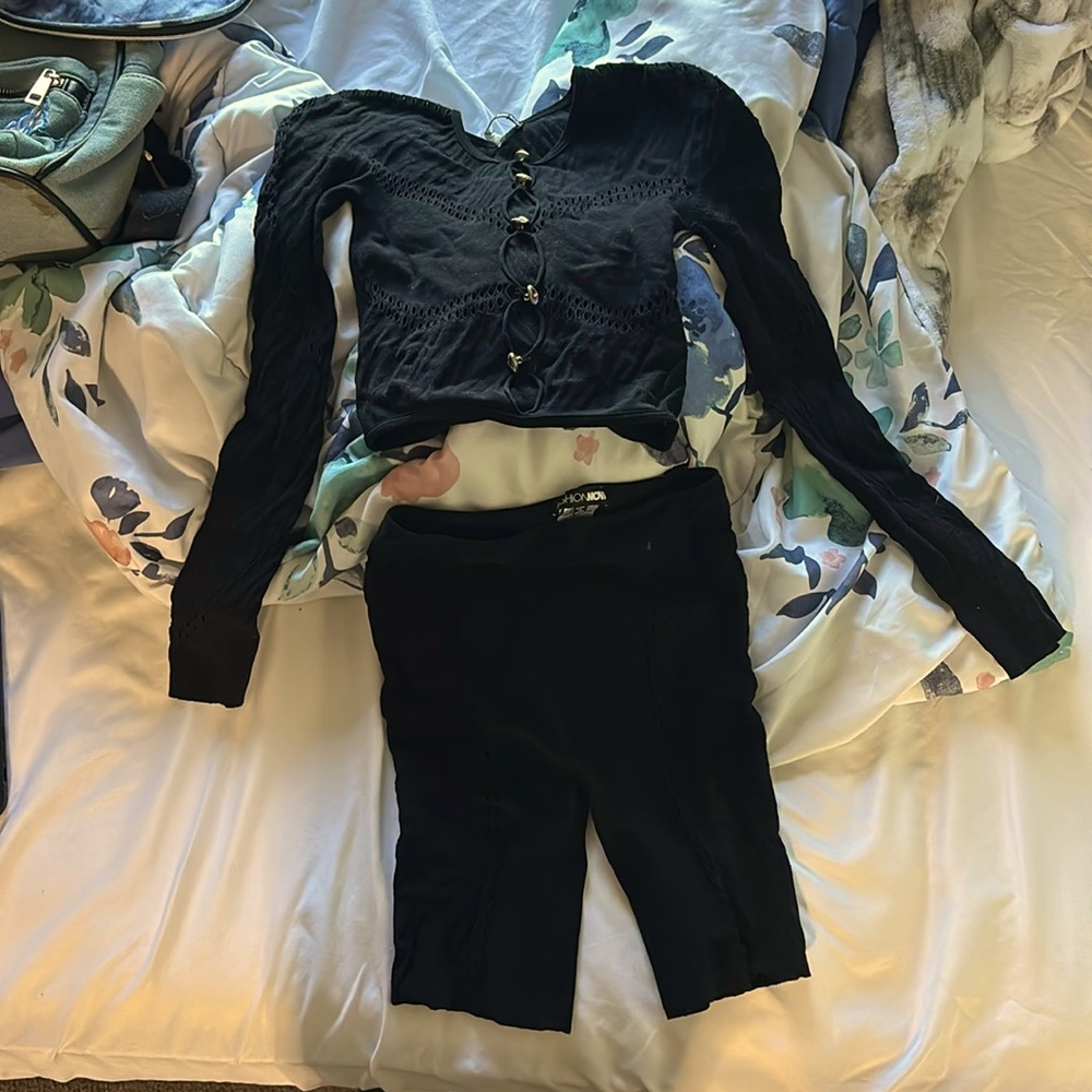 Fashion nova 2 piece set, size small, barley worn.